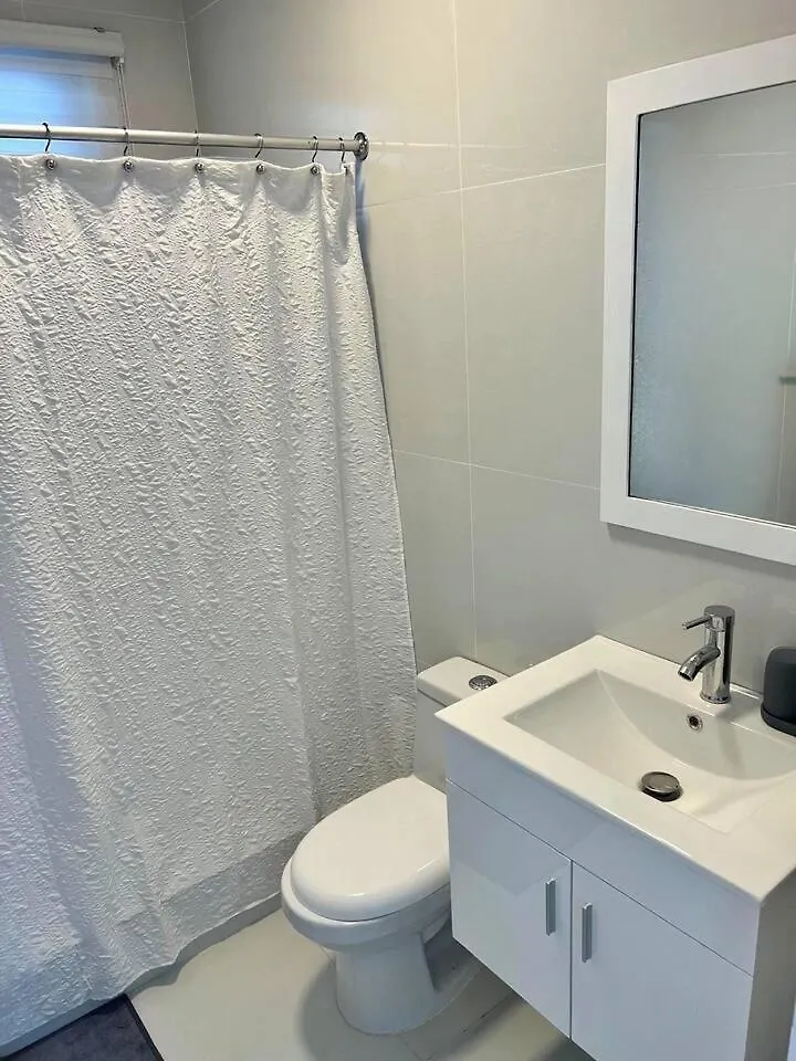 Beautifully Renovated 3 Rooms Home I San Juan Holiday home